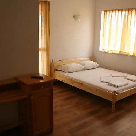 Sokratovi Pensiune 3*