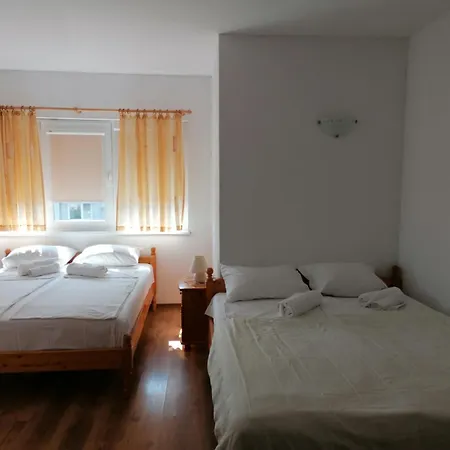 Sokratovi Pensjonat