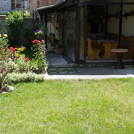 Πανσιόν Sokratovi Obzor